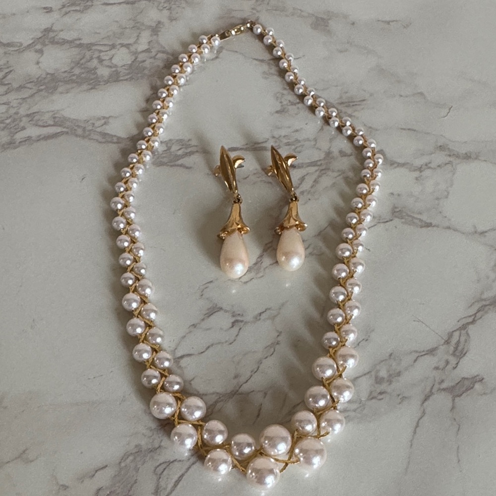 Pearl Necklace & Earring Set